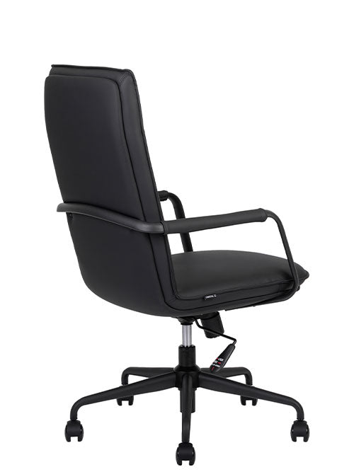 Sillón ejecutivo Bond respaldo bajo y asiento tapizado en technoleather con base metálica.