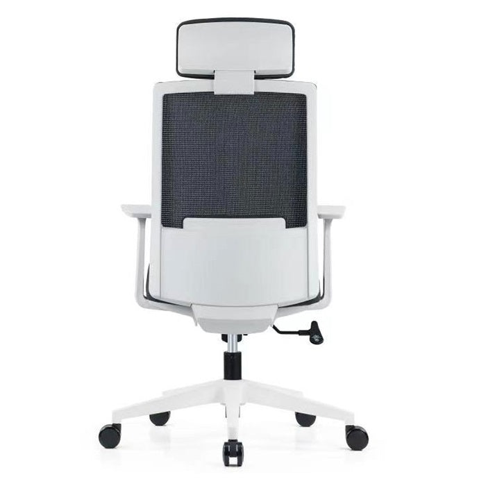 Sillón ejecutivo Artic white respaldo alto y asiento tapizado en smartmesh con base nylon
