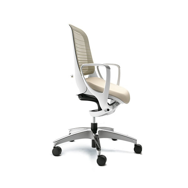 Sillon ejecutivo Luce respaldo y asiento tapizado en tela/mesh con base aluminio.
