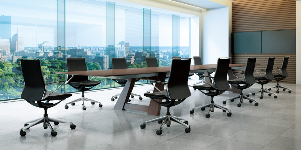 Sillón ejecutivo Plimode respaldo y asiento tapizado en tela con base de aluminio