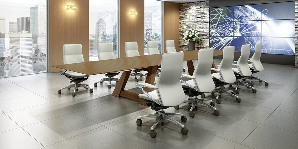 Sillón ejecutivo Legender respaldo y asiento tapizado en cuero con base aluminio